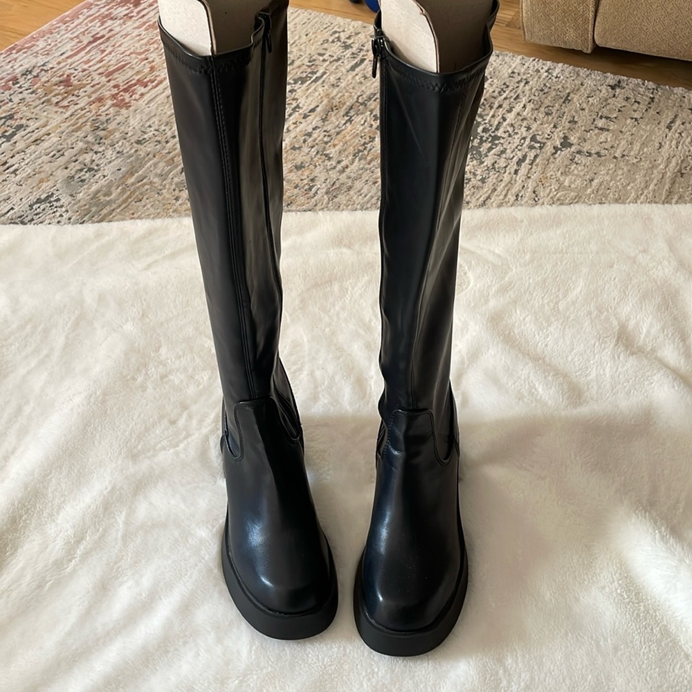 Madden Girl size 9 black boots